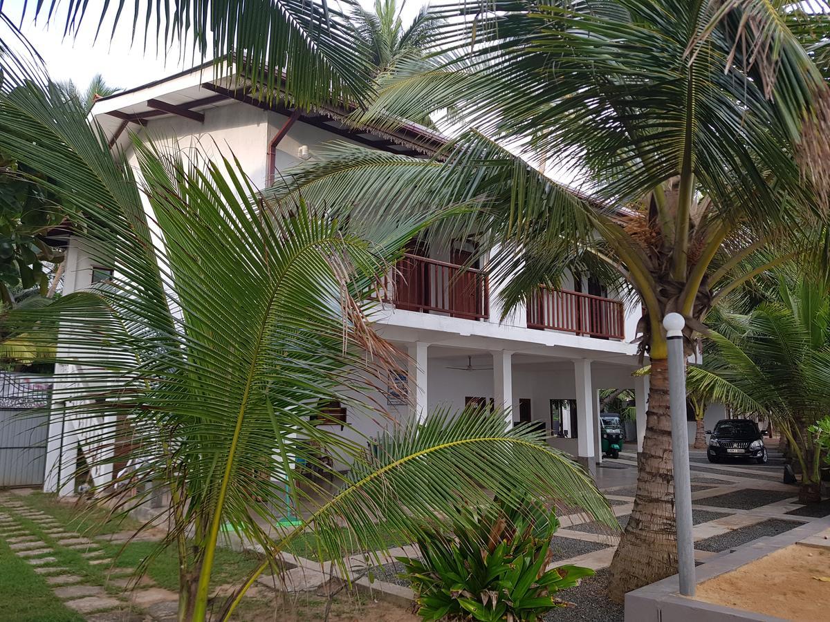 Hotel Rainbow Surf Beach Koggala Exterior foto