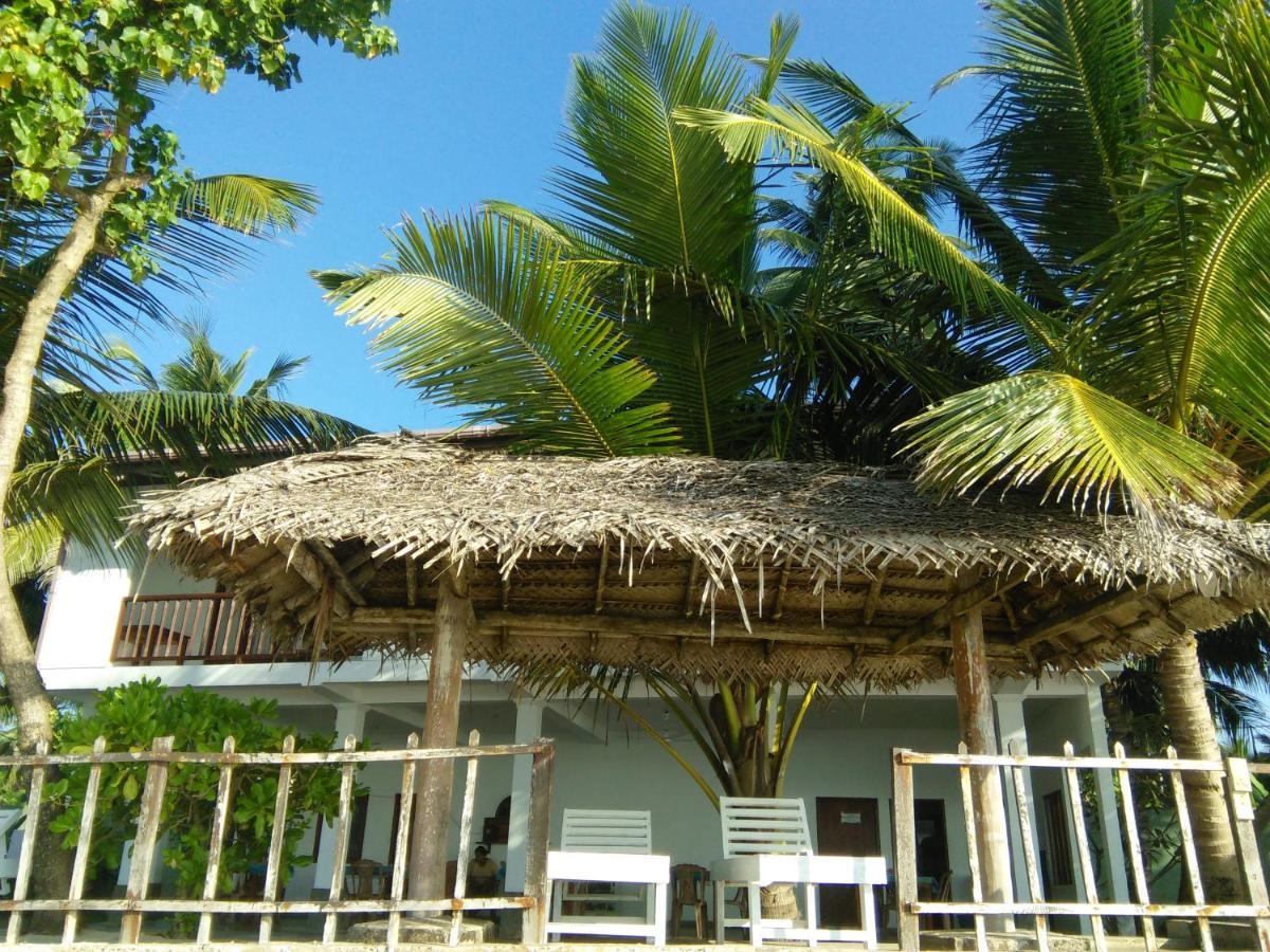 Hotel Rainbow Surf Beach Koggala Exterior foto