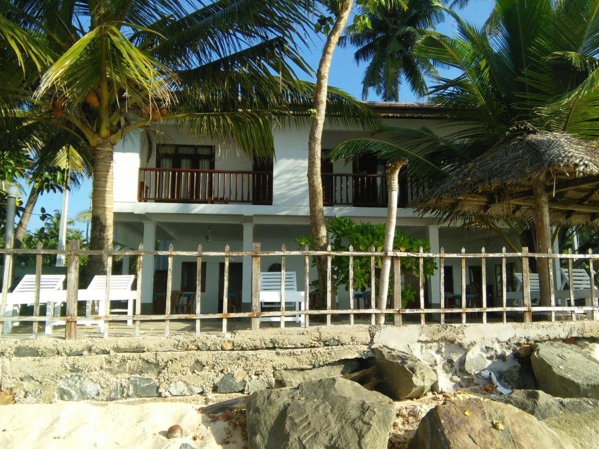 Hotel Rainbow Surf Beach Koggala Exterior foto